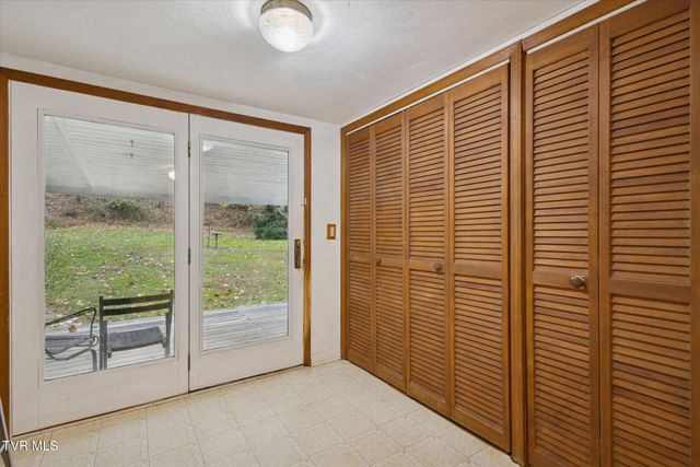 270 Hurley Hollow Road, Elizabethton, TN 37643