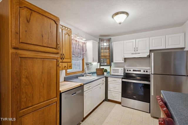 270 Hurley Hollow Road, Elizabethton, TN 37643