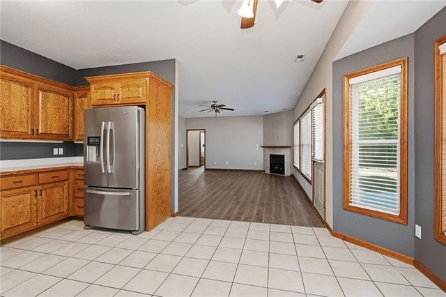 214 Hillside Drive, Baldwin City, KS 66006