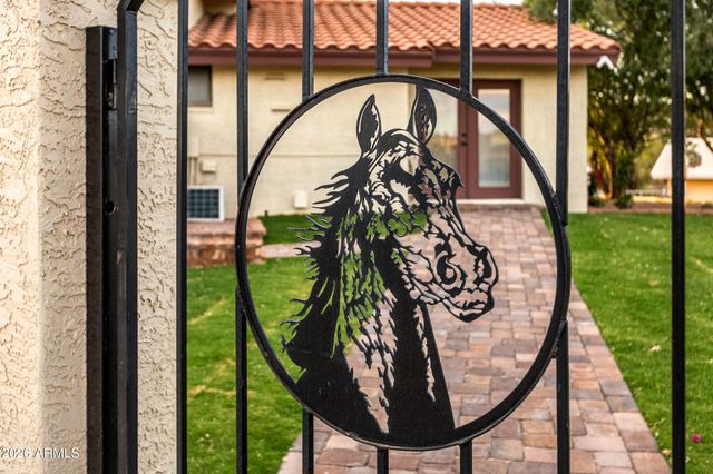 3846 N 54TH Street, Mesa, AZ 85215