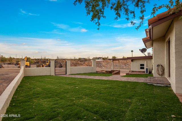 3846 N 54TH Street, Mesa, AZ 85215