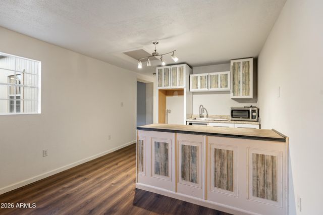 3846 N 54TH Street, Mesa, AZ 85215
