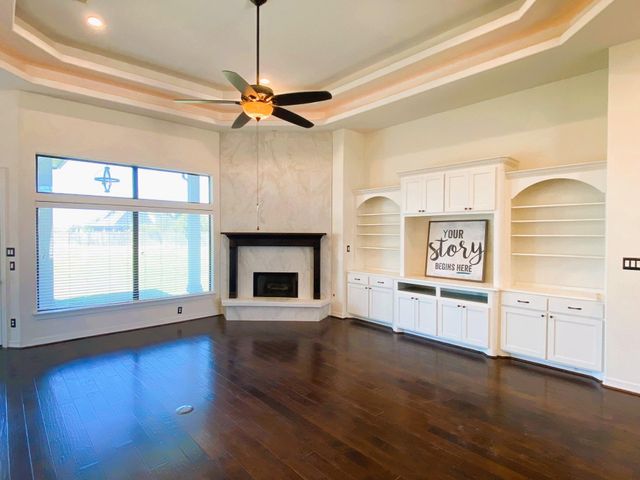 11707 W Grand Pond Drive, Montgomery, TX 77356