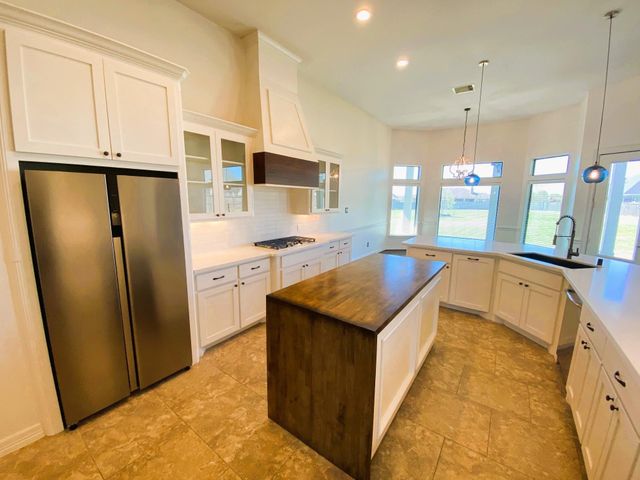 11707 W Grand Pond Drive, Montgomery, TX 77356