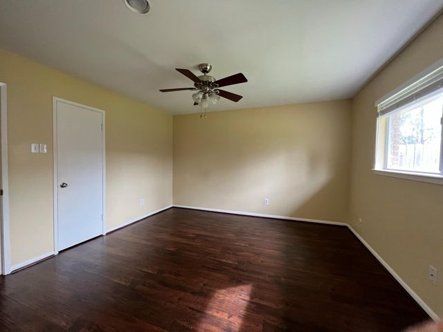 9619 Beverlyhill Street, Houston, TX 77063