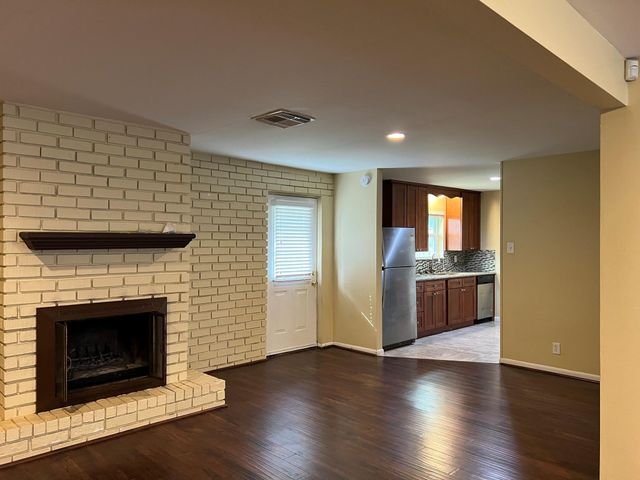 9619 Beverlyhill Street, Houston, TX 77063