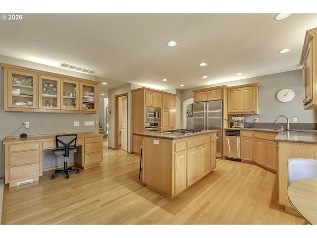 2764 Ne LINDSEY Dr, Hillsboro, OR 97124