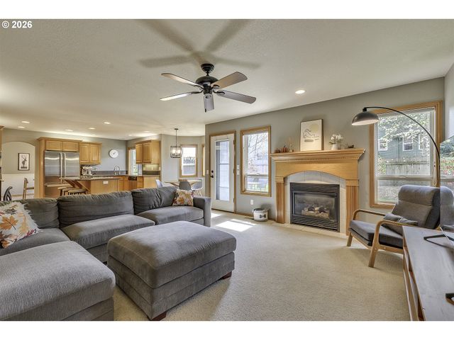 2764 Ne LINDSEY Dr, Hillsboro, OR 97124