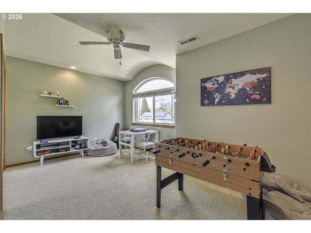 2764 Ne LINDSEY Dr, Hillsboro, OR 97124