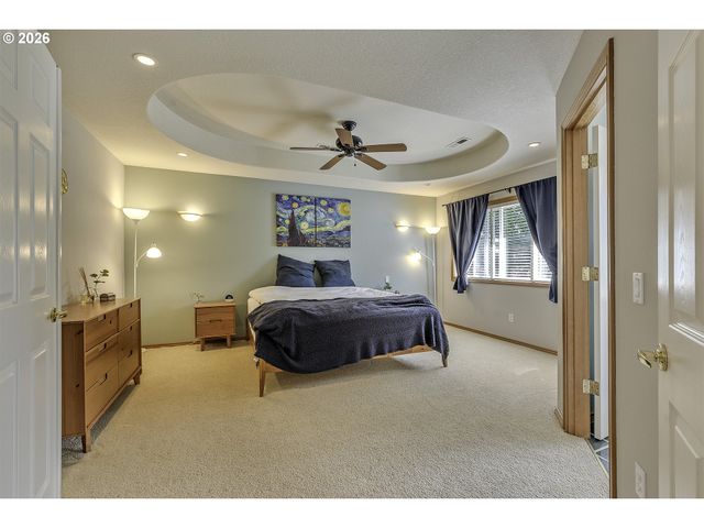 2764 Ne LINDSEY Dr, Hillsboro, OR 97124