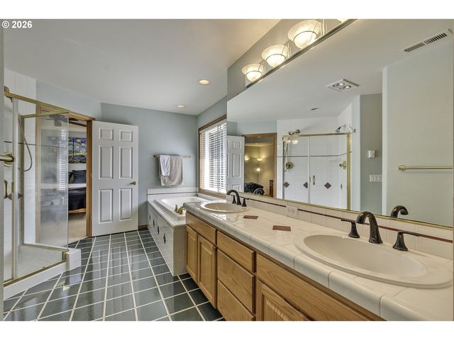 2764 Ne LINDSEY Dr, Hillsboro, OR 97124