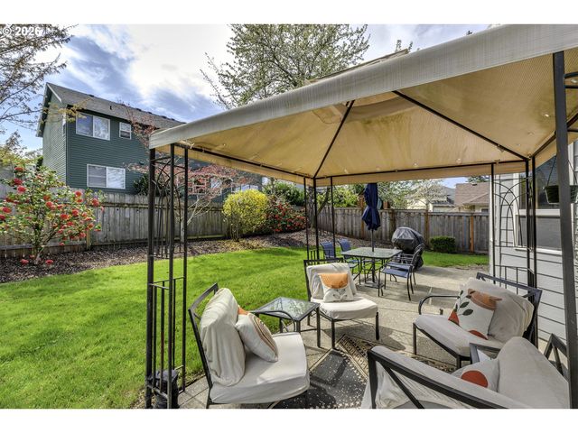 2764 Ne LINDSEY Dr, Hillsboro, OR 97124