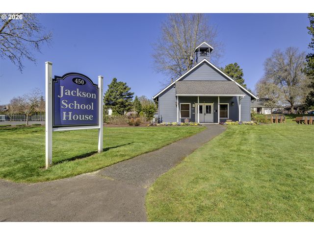 2764 Ne LINDSEY Dr, Hillsboro, OR 97124