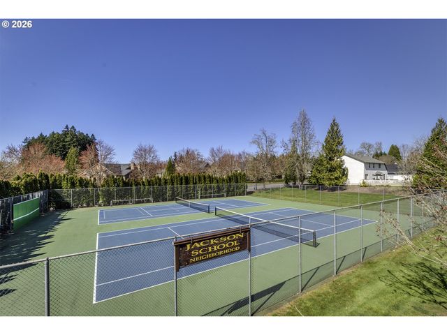 2764 Ne LINDSEY Dr, Hillsboro, OR 97124