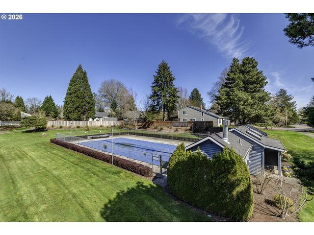 2764 Ne LINDSEY Dr, Hillsboro, OR 97124