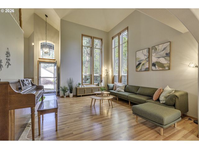 2764 Ne LINDSEY Dr, Hillsboro, OR 97124