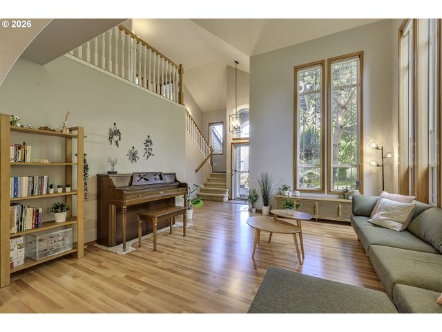 2764 Ne LINDSEY Dr, Hillsboro, OR 97124