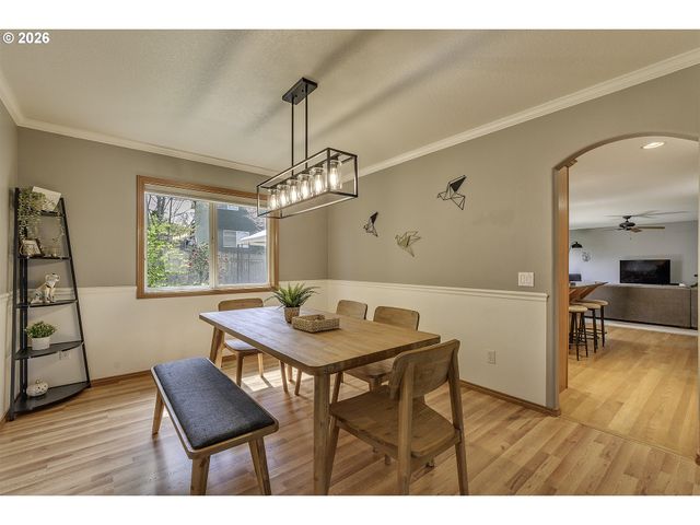 2764 Ne LINDSEY Dr, Hillsboro, OR 97124