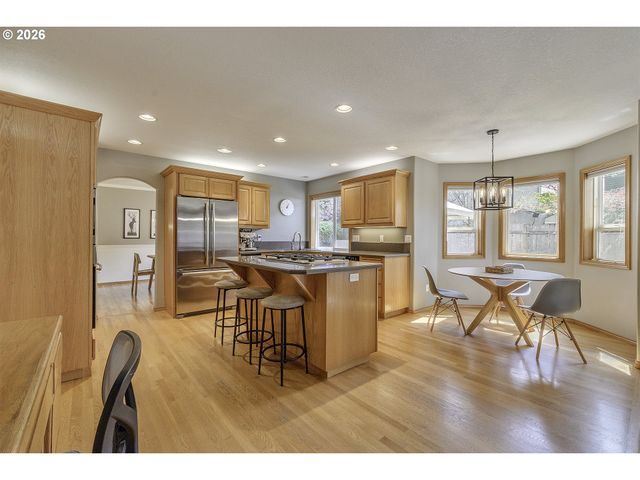 2764 Ne LINDSEY Dr, Hillsboro, OR 97124