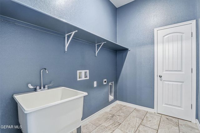 2300 SAMMY CERVANTES Street, El Paso, TX 79938