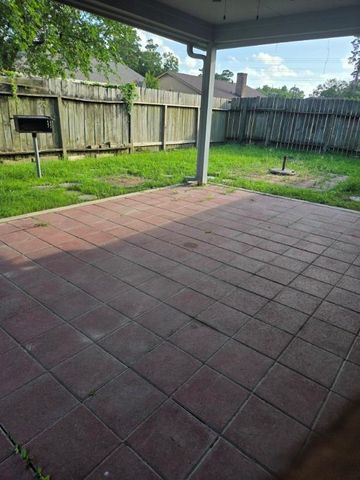 5510 NW Circlegate Drive NW, Spring, TX 77373