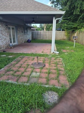 5510 NW Circlegate Drive NW, Spring, TX 77373