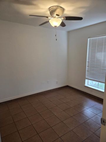 5510 NW Circlegate Drive NW, Spring, TX 77373