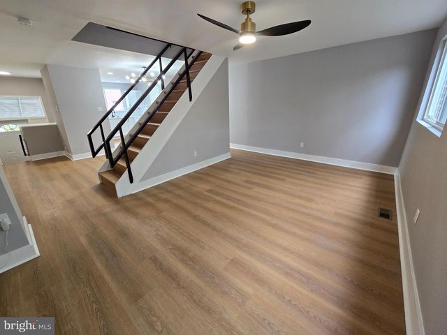 1327 KINGS PL, Philadelphia, PA 19122
