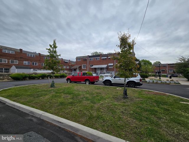 1327 KINGS PL, Philadelphia, PA 19122