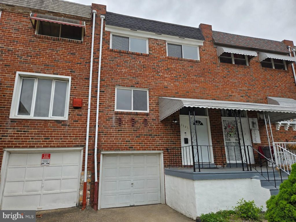 1327 KINGS PL, Philadelphia, PA 19122
