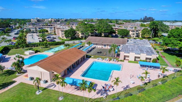 702 Lori Drive 194, Palm Springs, FL 33461