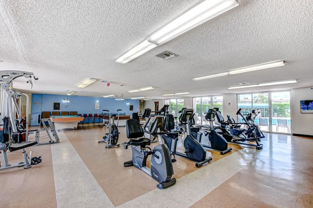 702 Lori Drive 194, Palm Springs, FL 33461