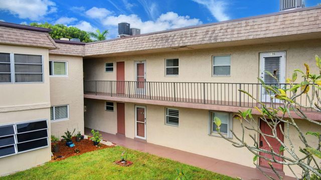 702 Lori Drive 194, Palm Springs, FL 33461