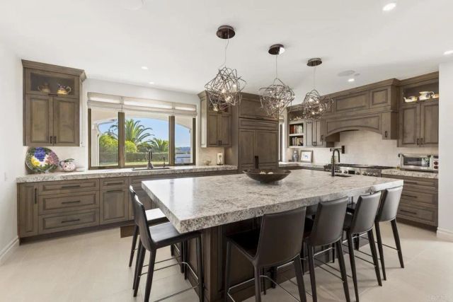 3226 Violet, Encinitas, CA 92024