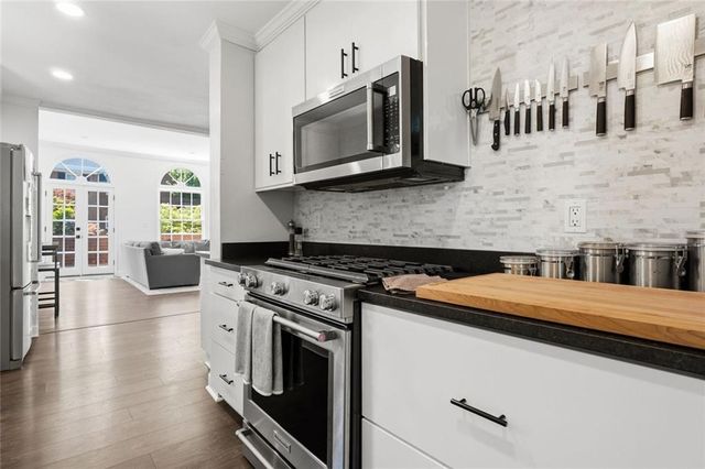 425 Jefferson Circle NE, Sandy Springs, GA 30328