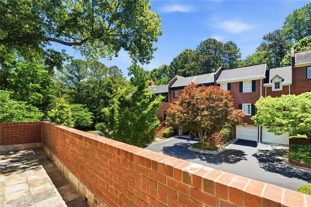 425 Jefferson Circle NE, Sandy Springs, GA 30328