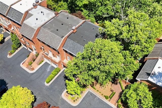 425 Jefferson Circle NE, Sandy Springs, GA 30328