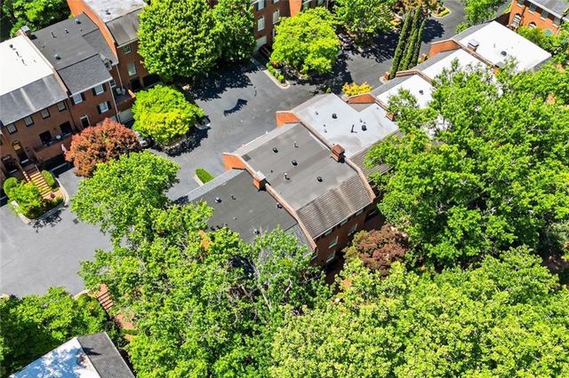 425 Jefferson Circle NE, Sandy Springs, GA 30328
