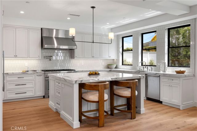 1212 Magnolia Avenue, Manhattan Beach, CA 90266