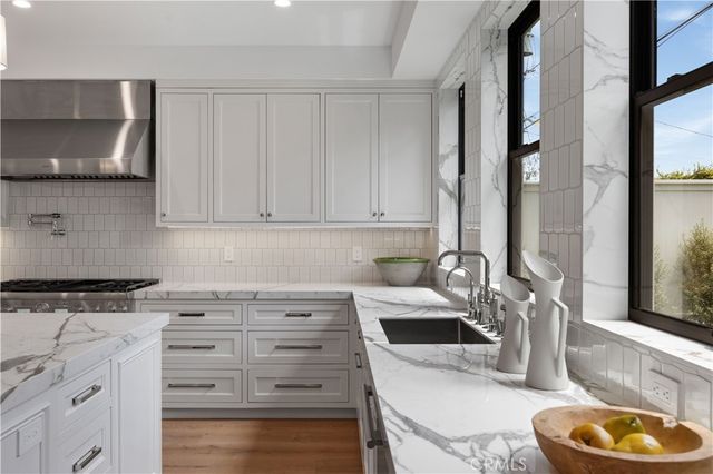 1212 Magnolia Avenue, Manhattan Beach, CA 90266