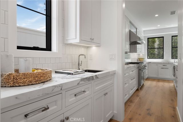 1212 Magnolia Avenue, Manhattan Beach, CA 90266