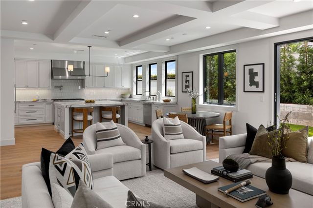 1212 Magnolia Avenue, Manhattan Beach, CA 90266