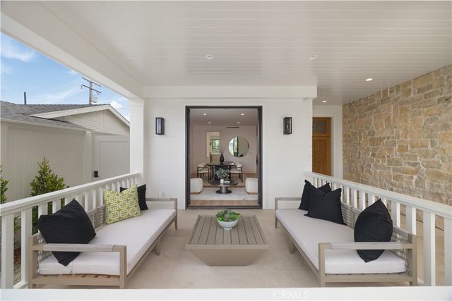 1212 Magnolia Avenue, Manhattan Beach, CA 90266