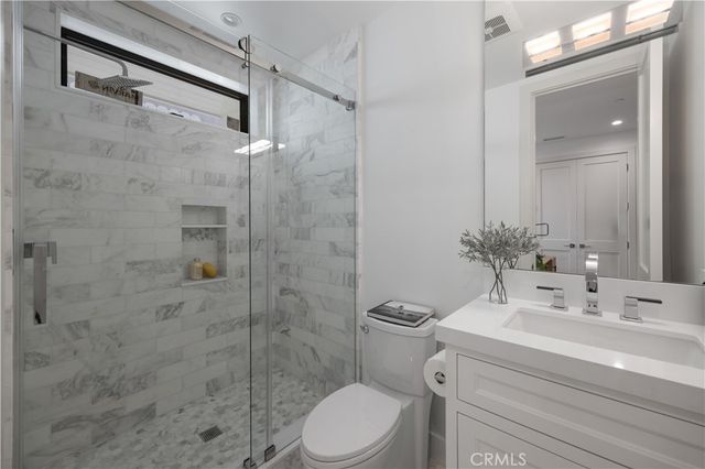 1212 Magnolia Avenue, Manhattan Beach, CA 90266