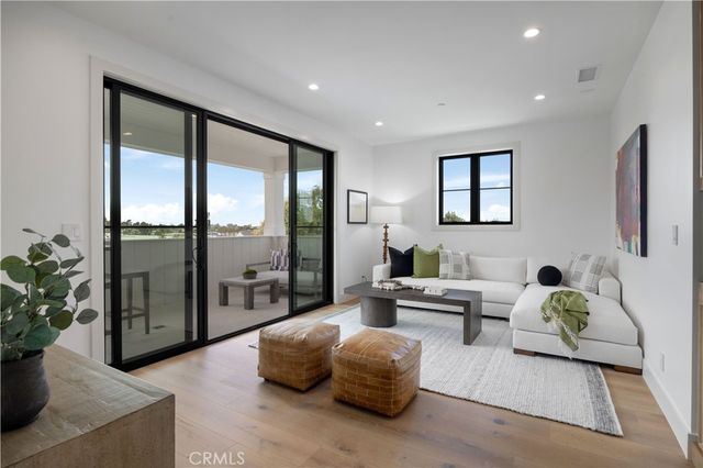 1212 Magnolia Avenue, Manhattan Beach, CA 90266
