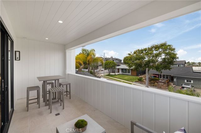 1212 Magnolia Avenue, Manhattan Beach, CA 90266