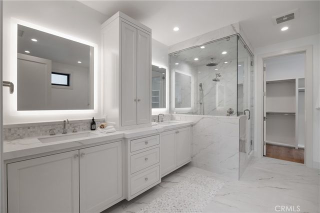 1212 Magnolia Avenue, Manhattan Beach, CA 90266