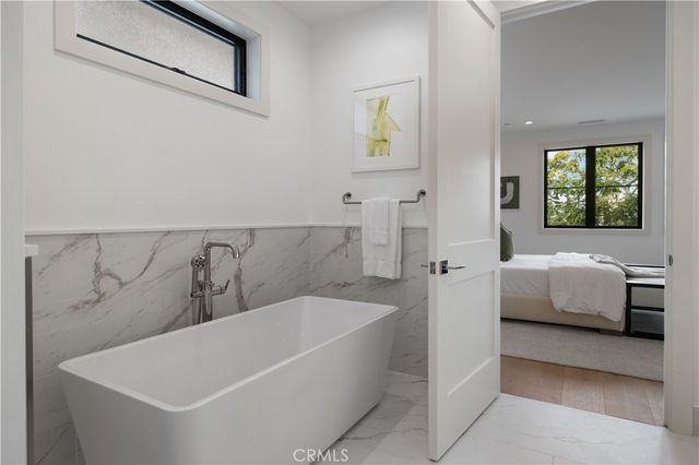 1212 Magnolia Avenue, Manhattan Beach, CA 90266