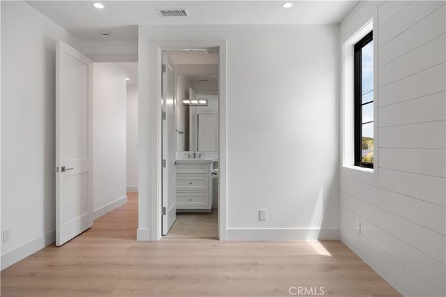 1212 Magnolia Avenue, Manhattan Beach, CA 90266