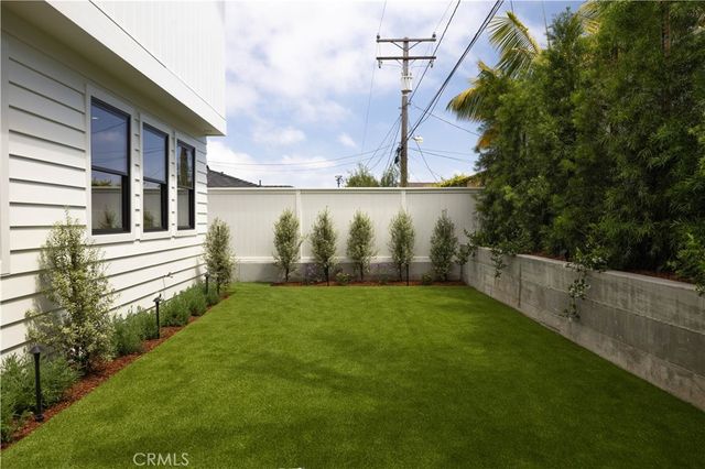 1212 Magnolia Avenue, Manhattan Beach, CA 90266